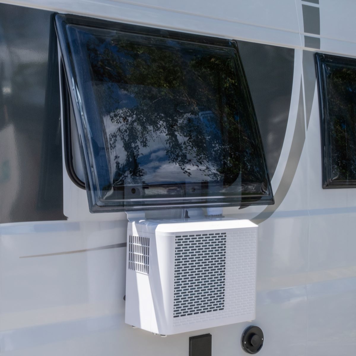 Климатик за каравана: BTU, кубатура и тиха работа за спокойни летни нощи