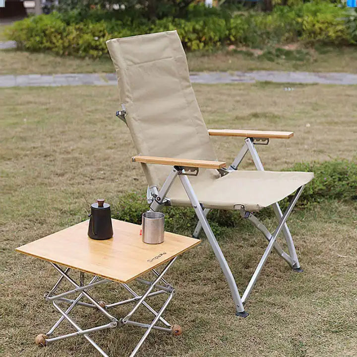 Сгъваем стол за къмпинг или каравана. Алуминиева конструкция, дървени подлакътници. Регулиране на лежанката.