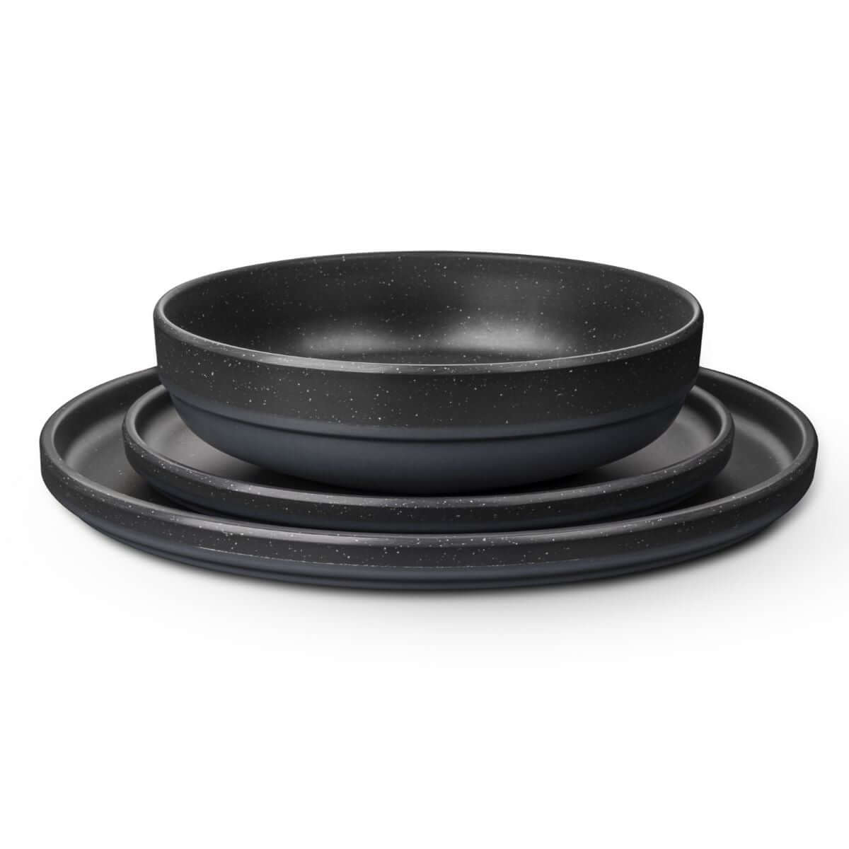 Меламинов сервиз за къмпинг BRUNNER ODETTE DOUBLE BLACK, 12 части, черен, с чинии и купи, серия Stone Touch/Dolomit