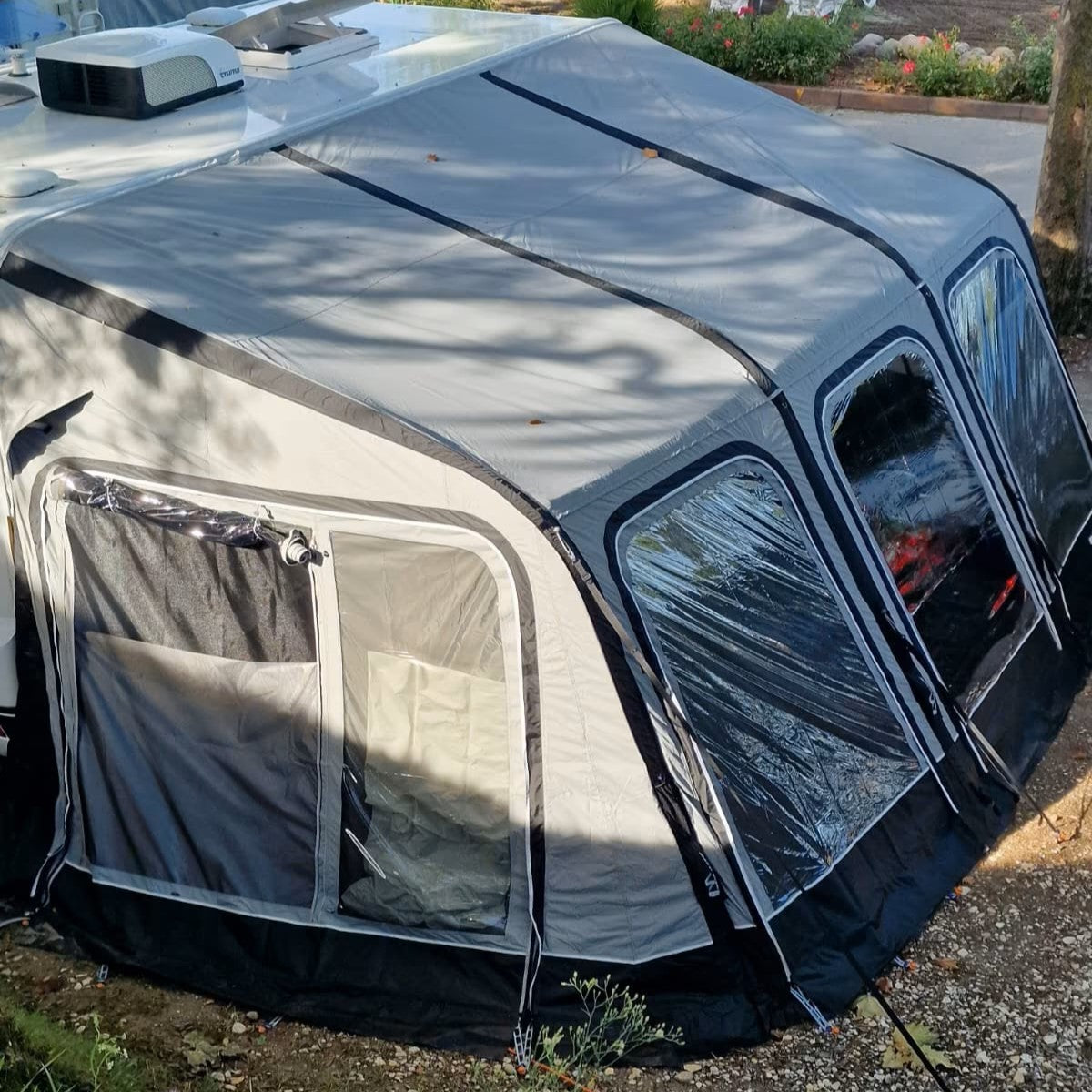 Надуваем форселт за каравана Westfield Ceres 911см - 1120 см, устойчив на бури и UV, подходящ за големи каравани.