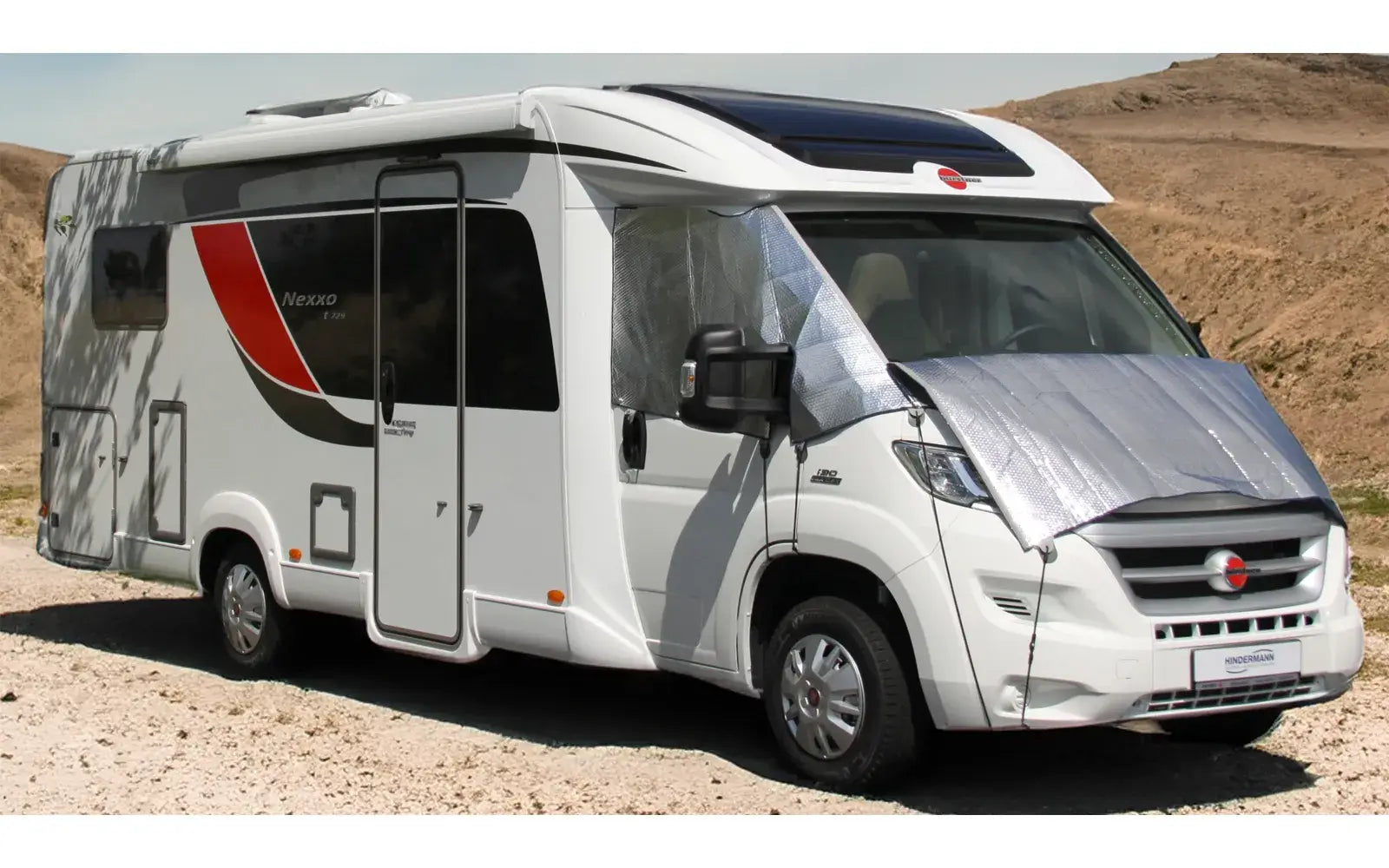 Какво да купиш първо от магазин за кемпер оборудване, ако започваш от нулата - кемпер на паркинг.