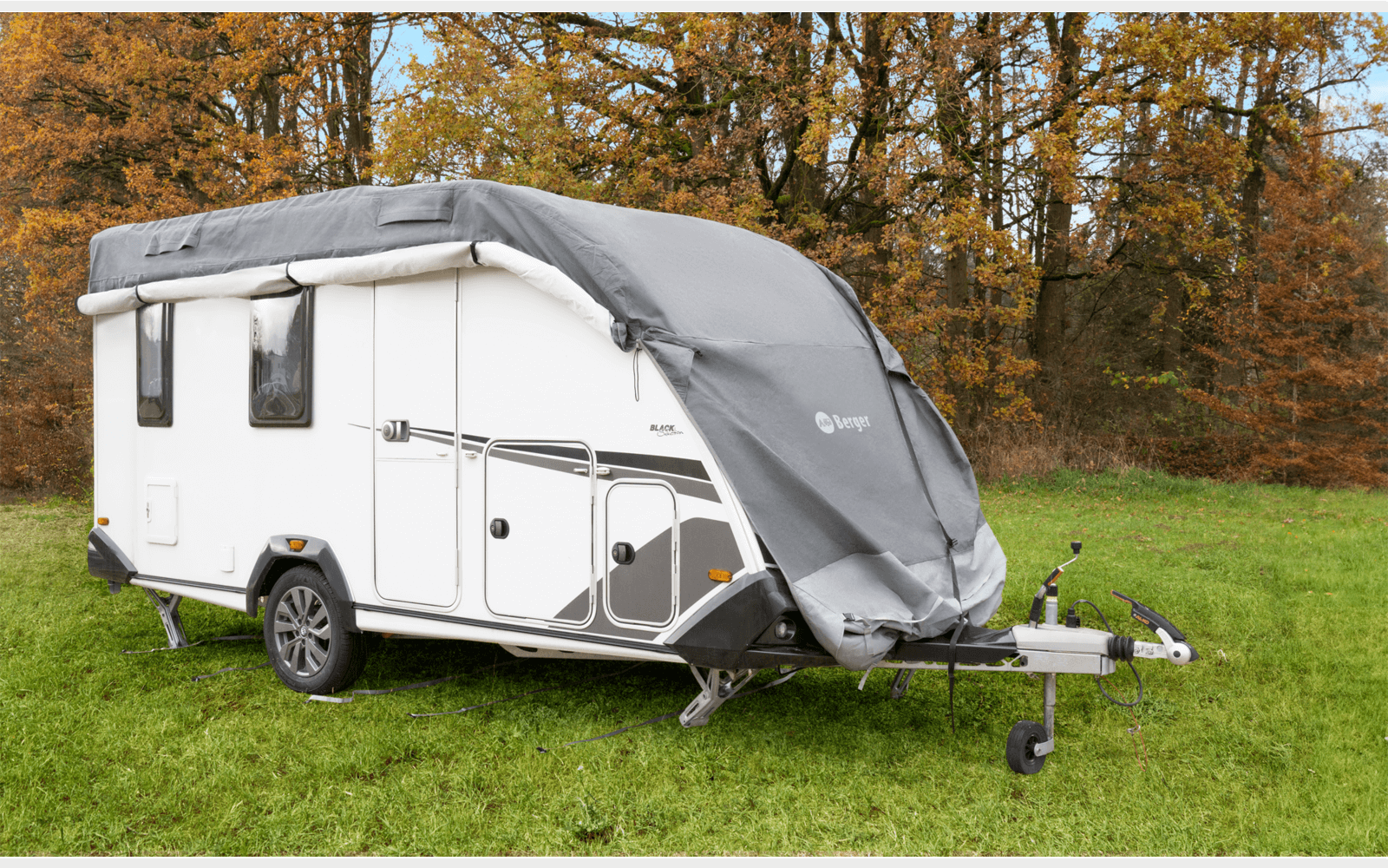 Покривала за кемпери и каравани – защита от UV лъчи, влага и прах през всички сезони