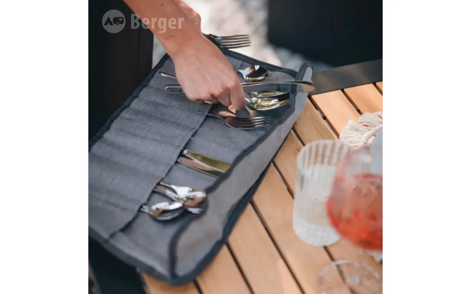 Комплект прибори за хранене Berger 16 части
