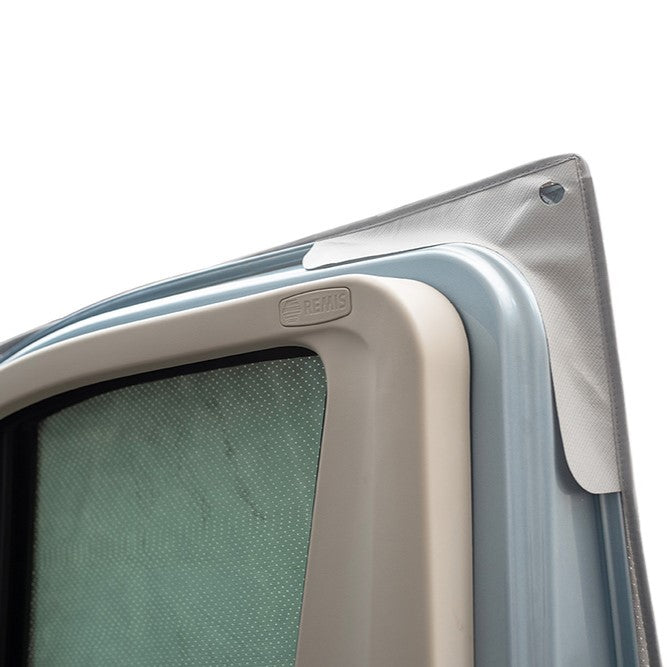 Покривало за предница на кемпер Fiat Ducato HINDERMANN Tyvek за защита и комфорт, качествено оборудване за къмпинг Gocampy