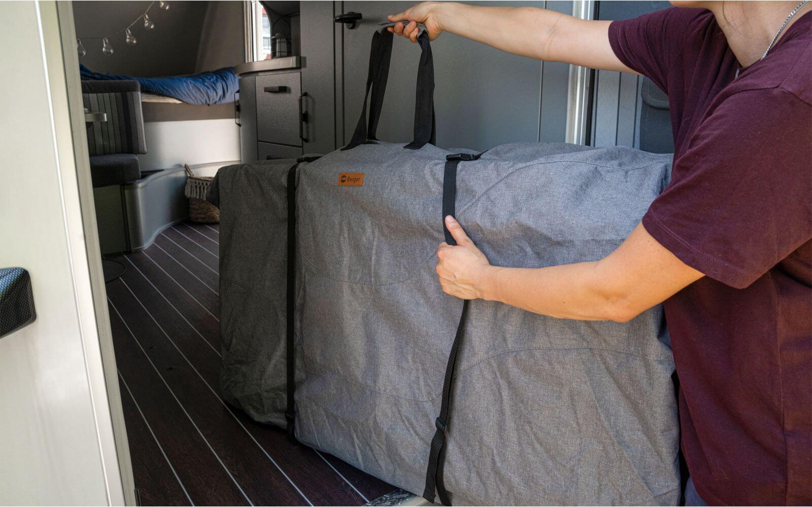 Чанта калъф за носене и съхранение на къмпинг маса и столове Beger 125x75см в каравана, качество и цена Gocampy оборудване.