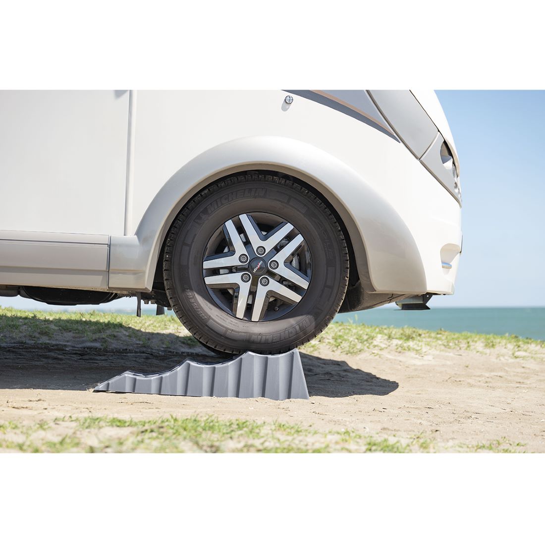 FIAMMA Level Up Premium – защита на гумите и стабилност до 5 т на ос