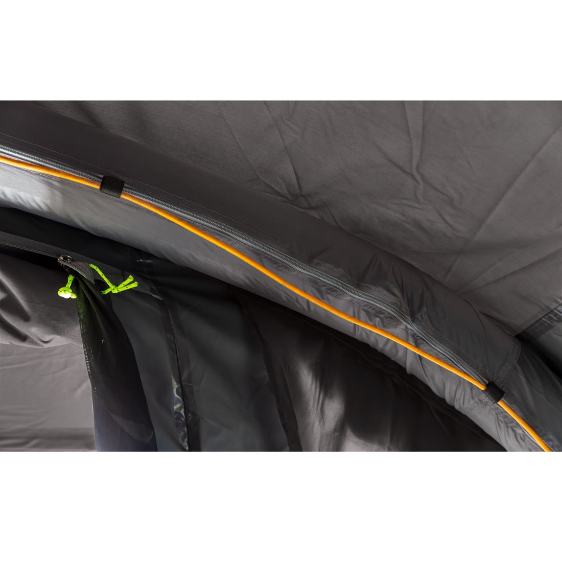 Inflatable tent vestibule for camper van Berger Pontina