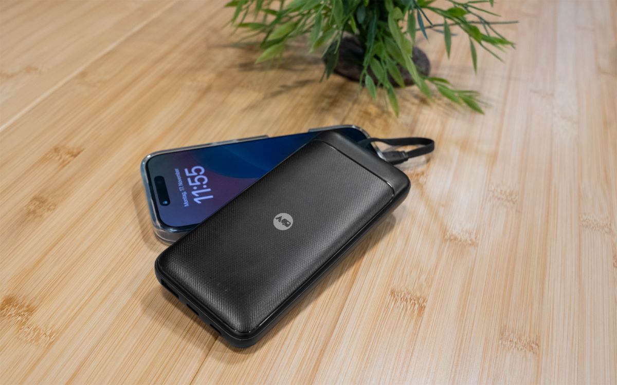 Външна батерия Berger BPB с вградени USB-C и Lightning кабели – 10 000 / 20 000 mAh