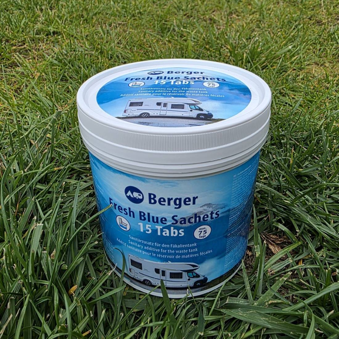 Препарат за мобилни химически тоалетни Berger Fresh произведени в Германия с отлично качество в удобни дози под формата на сашета на отлична цена. Toilet WC chemical Berger
