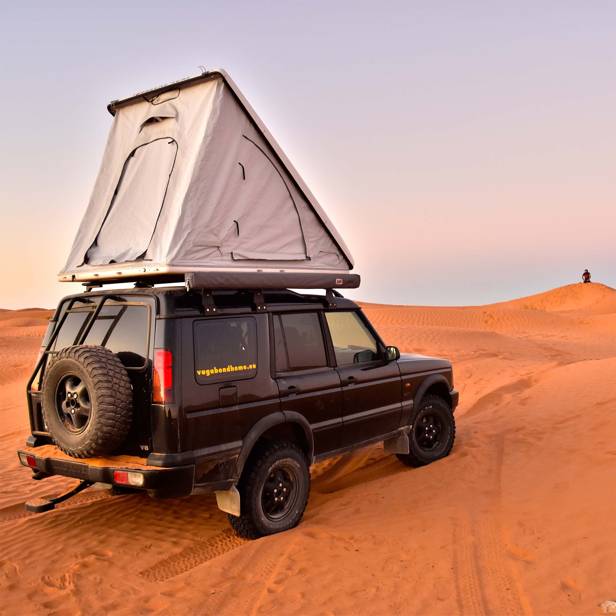 Hard shell rooftop tent, твърда покривна палатка за покрив на автомобил, ван или пикап. Dachzelt. лесно сгъваема произведена в България